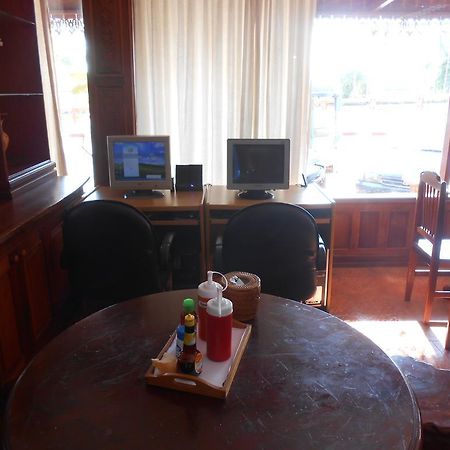 Chanthasom Guesthouse Ban Nongdouang 外观 照片