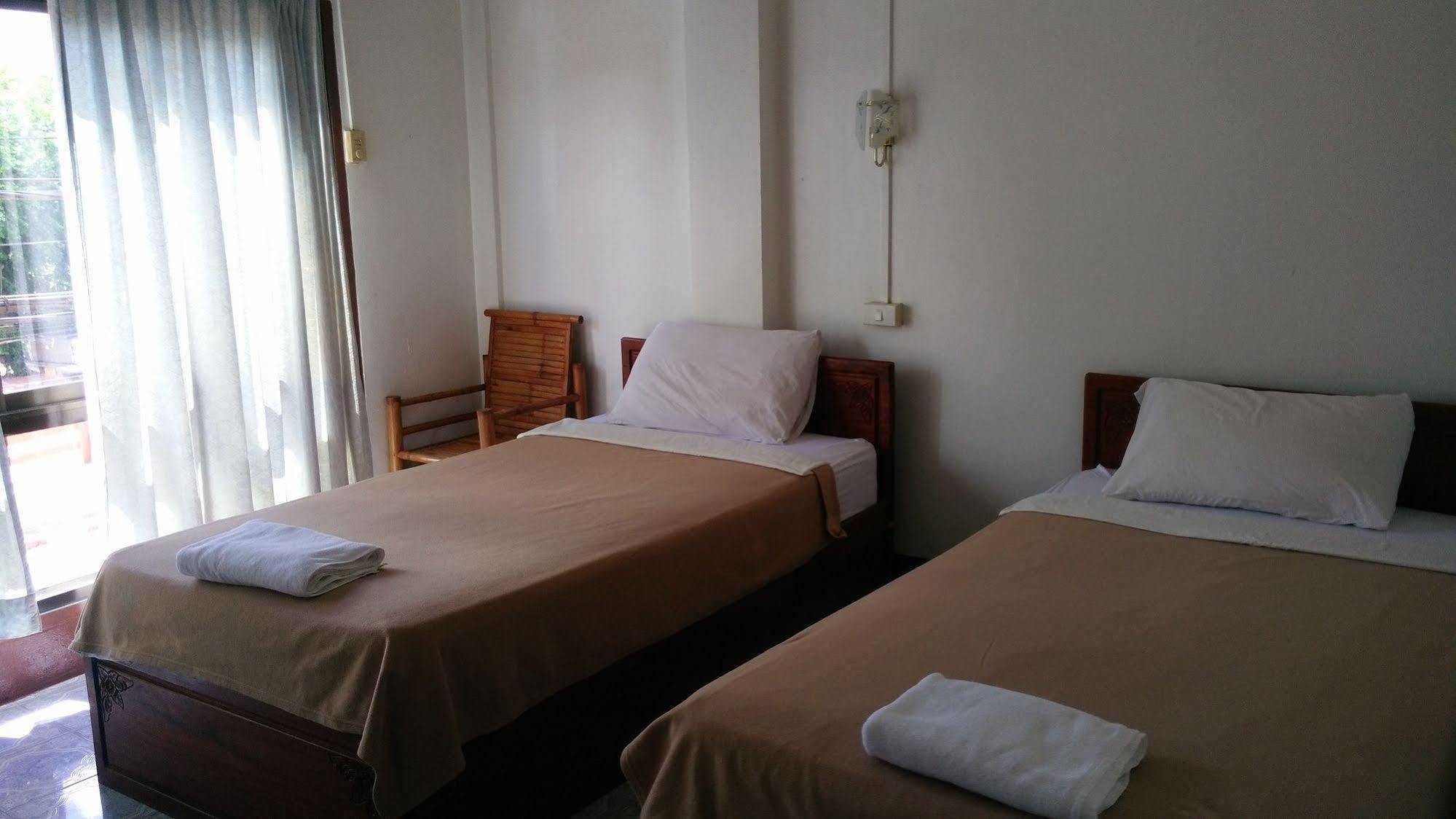 Chanthasom Guesthouse Ban Nongdouang 外观 照片