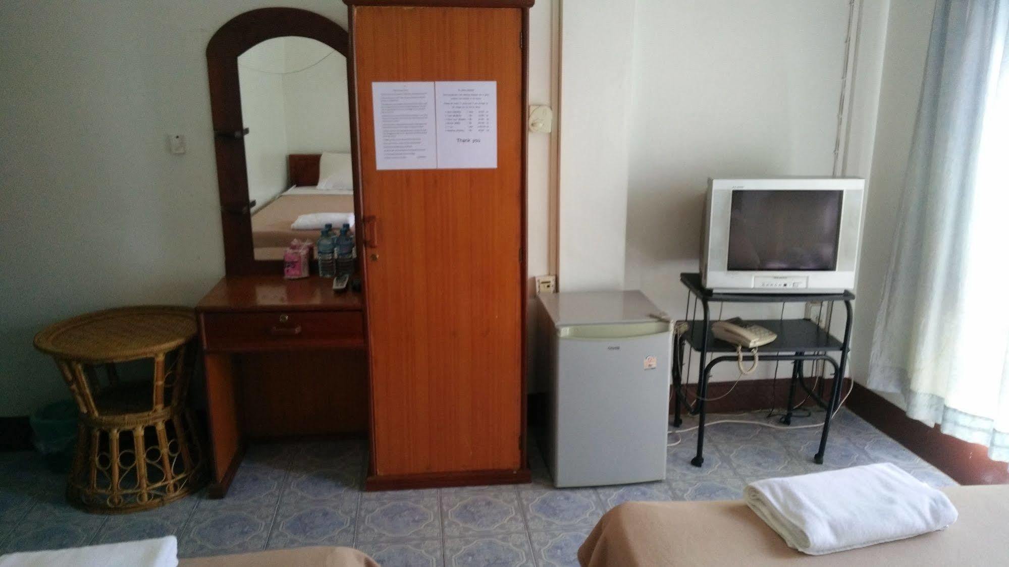 Chanthasom Guesthouse Ban Nongdouang 外观 照片