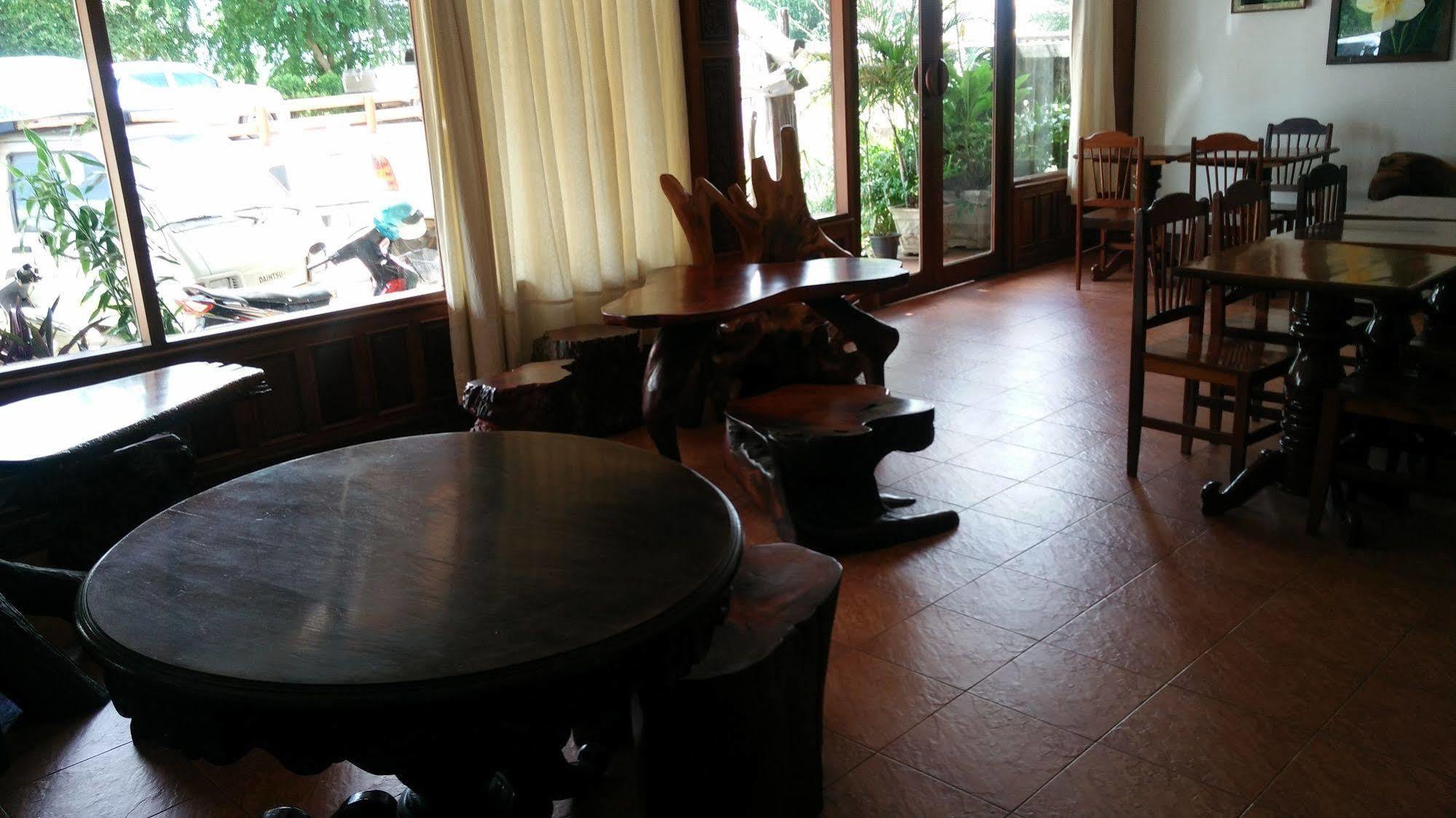 Chanthasom Guesthouse Ban Nongdouang 外观 照片
